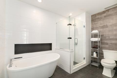 21 E Huron St #2902, Chicago, IL 60611 photo 17