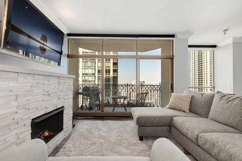 21 E Huron St #2902, Chicago, IL 60611 photo 7