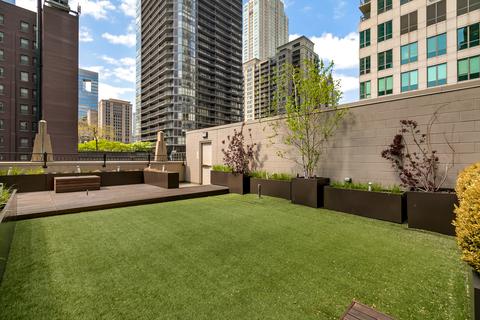 21 E Huron St #2902, Chicago, IL 60611 photo 32