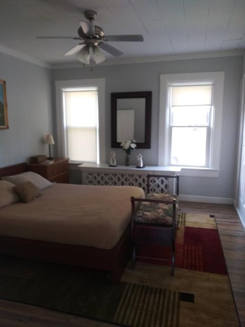 304 E 1st St, East Dundee, IL 60118 photo 14