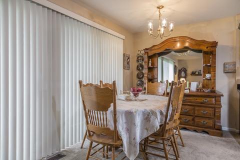 681 Thorntree Ct #B1, Bartlett, IL 60103 photo 3