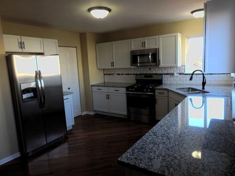 2305 Cedar Ridge Dr, Plainfield, IL 60586 photo 7