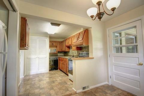 633 E Meyers, Monticello, IL 61856 photo 15