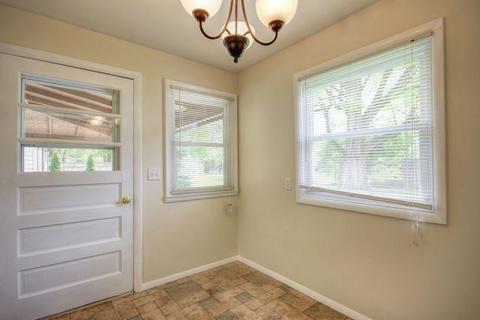 633 E Meyers, Monticello, IL 61856 photo 18