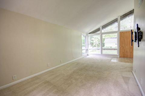 633 E Meyers, Monticello, IL 61856 photo 9