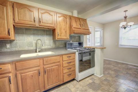 633 E Meyers, Monticello, IL 61856 photo 12