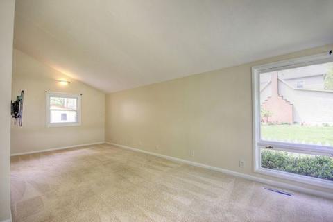 633 E Meyers, Monticello, IL 61856 photo 10
