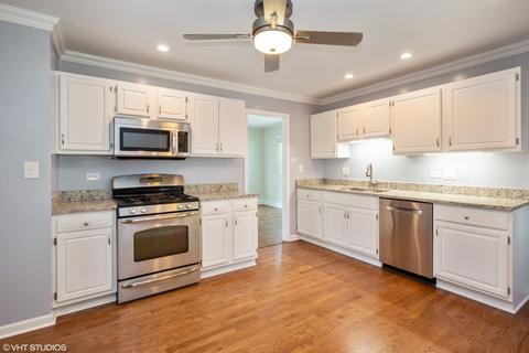 2128 Chase Ave, Des Plaines, IL 60018 photo 4