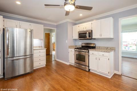 2128 Chase Ave, Des Plaines, IL 60018 photo 3