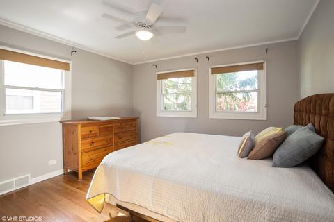 2128 Chase Ave, Des Plaines, IL 60018 photo 7