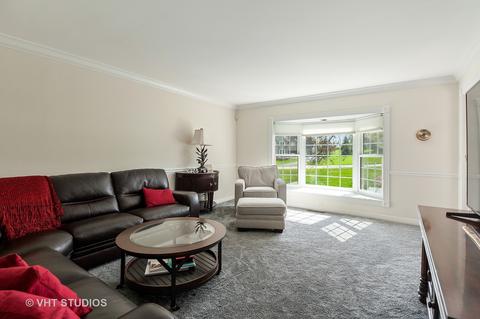 913 Silver Glen Rd, Mchenry, IL 60050 photo 2