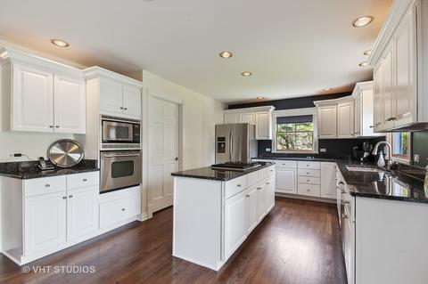 913 Silver Glen Rd, Mchenry, IL 60050 photo 3