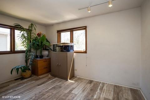 1920 E Camp Mcdonald Rd, Mount Prospect, IL 60056 photo 11