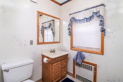 295 E 5th St, El Paso, IL 61738 photo 8