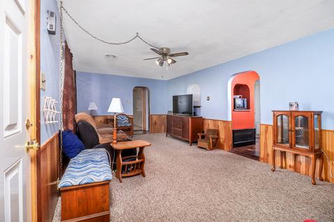 295 E 5th St, El Paso, IL 61738 photo 2