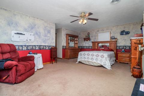 295 E 5th St, El Paso, IL 61738 photo 13