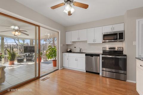 1178 Windsor Dr, Wheaton, IL 60189 photo 3