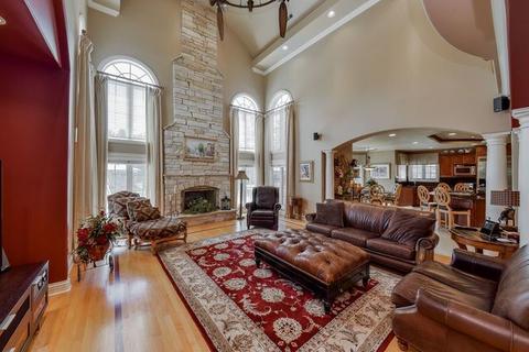 30 W381 Honeysuckle Ln, Wayne, IL 60184 photo 9