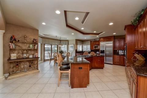 30 W381 Honeysuckle Ln, Wayne, IL 60184 photo 11