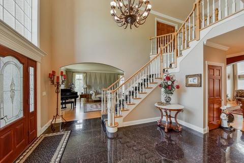 30 W381 Honeysuckle Ln, Wayne, IL 60184 photo 4