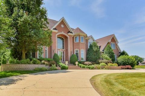 30 W381 Honeysuckle Ln, Wayne, IL 60184 photo 2