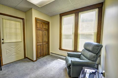 2102 N Riverside Dr, Mchenry, IL 60050 photo 17