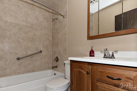 1819 Sunset Ave, Mchenry, IL 60050 photo 21