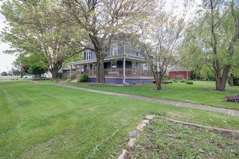 302 E North St, Mansfield, IL 61854 photo 3