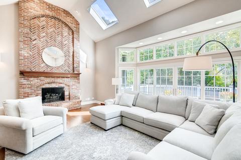 801 Joyce Ct, Wheaton, IL 60189 photo 7