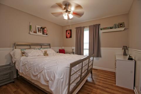 1043 Longford Rd, Bartlett, IL 60103 photo 19