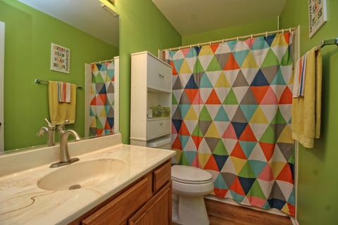 1043 Longford Rd, Bartlett, IL 60103 photo 14