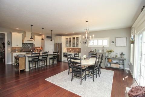 1010 Bach Dr, Bloomington, IL 61704 photo 3