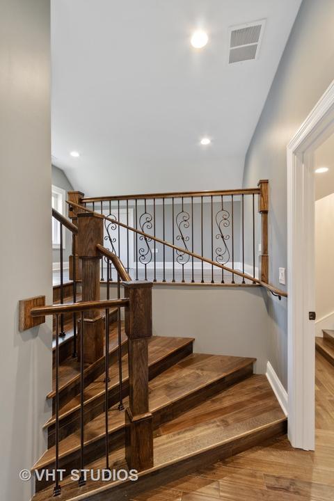 403 Woods Rd, Des Plaines, IL 60016 photo 23