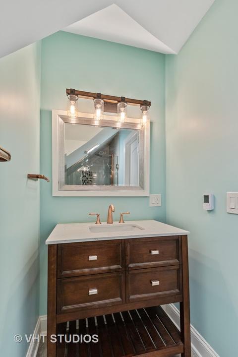 403 Woods Rd, Des Plaines, IL 60016 photo 27