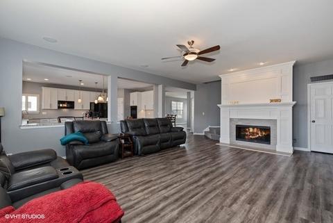 122 Bennington Ln, Bartlett, IL 60103 photo 5