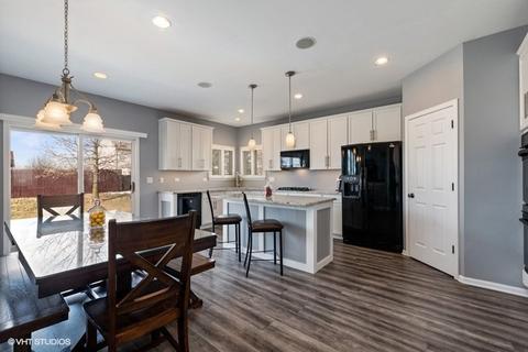 122 Bennington Ln, Bartlett, IL 60103 photo 3