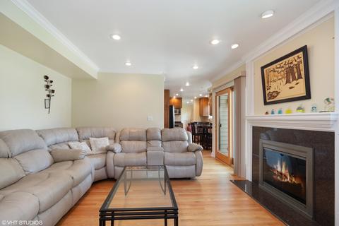 2060 Greens Ct, Hoffman Estates, IL 60169 photo 7