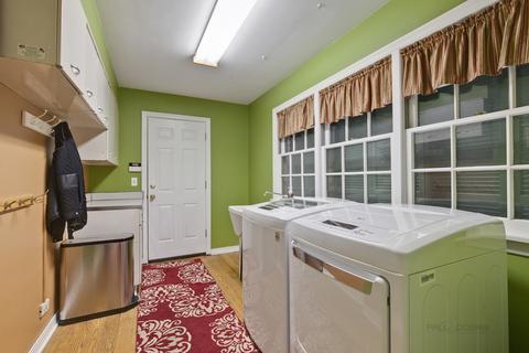 33 W420 Shagbark Ln, Wayne, IL 60184 photo 27