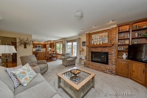2364 Richmond Dr, Wheaton, IL 60189 photo 12
