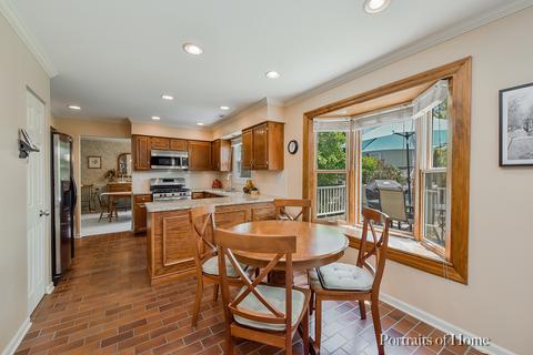 2364 Richmond Dr, Wheaton, IL 60189 photo 10