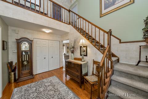 2364 Richmond Dr, Wheaton, IL 60189 photo 4
