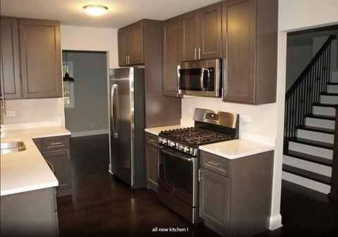1005 Heathrow Ct, Wheaton, IL 60189 photo 3