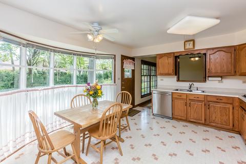 3627 Maple Leaf Dr, Glenview, IL 60026 photo 11