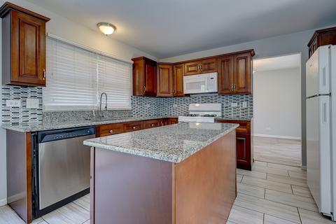 1816 Olde Mill Rd, Plainfield, IL 60586 photo 6
