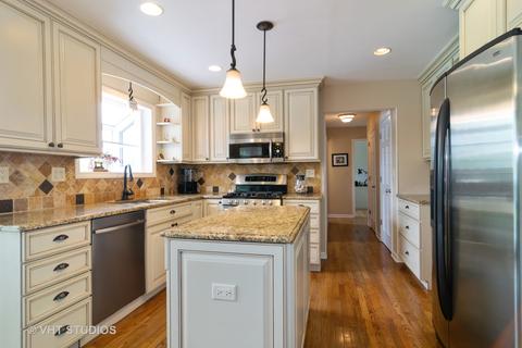 1128 Dorset Dr, Wheaton, IL 60189 photo 5