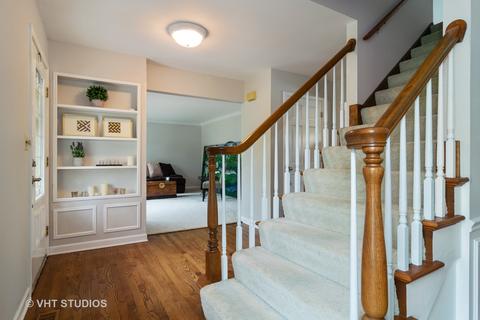 1128 Dorset Dr, Wheaton, IL 60189 photo 2