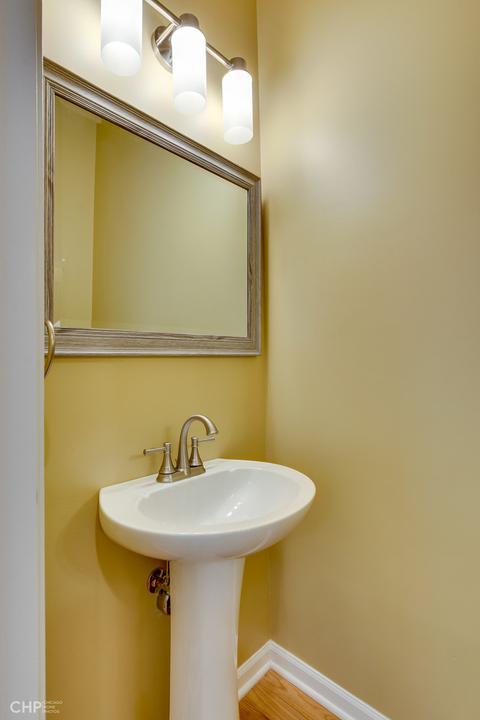 240 E 14th St, Chicago, IL 60605 photo 18