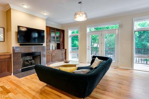 240 E 14th St, Chicago, IL 60605 photo 3