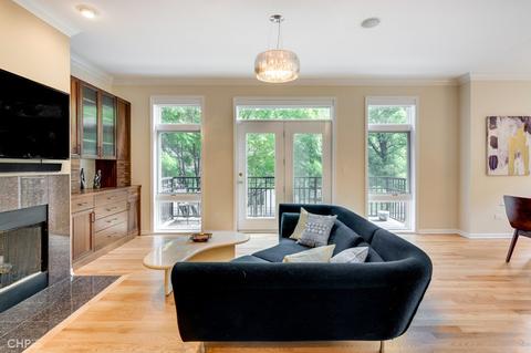 240 E 14th St, Chicago, IL 60605 photo 4