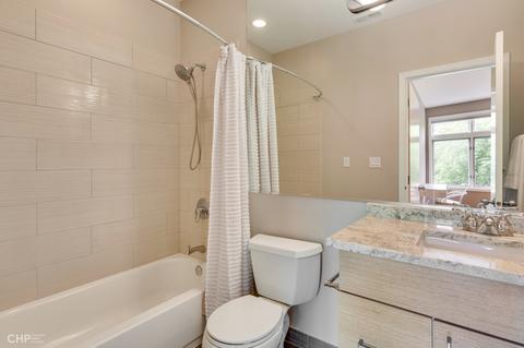240 E 14th St, Chicago, IL 60605 photo 27
